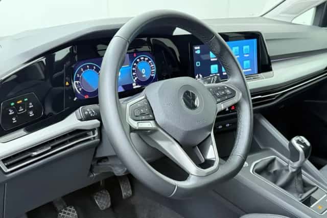 Volkswagen Golf (2021) thumbnail 6