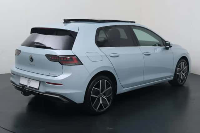 Volkswagen Golf (2025) thumbnail 5