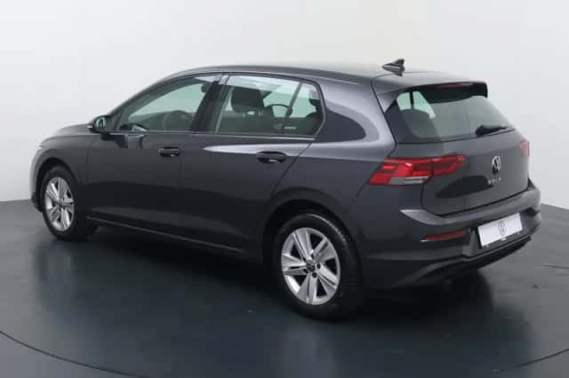 Volkswagen Golf (2021) thumbnail 4