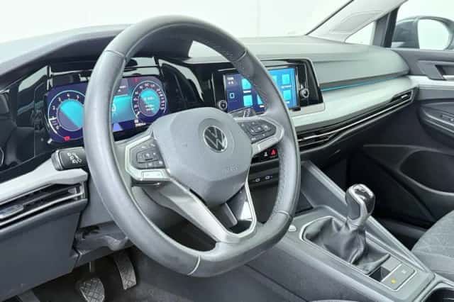 Volkswagen Golf (2021) thumbnail 6