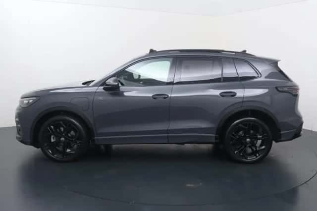 Volkswagen Tiguan (2025) thumbnail 2