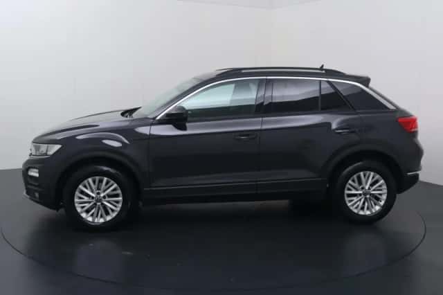 Volkswagen T-Roc (2021) thumbnail 2