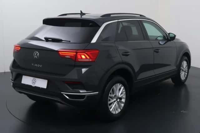 Volkswagen T-Roc (2021) thumbnail 6