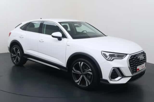 Audi Q3 (2023) thumbnail 3