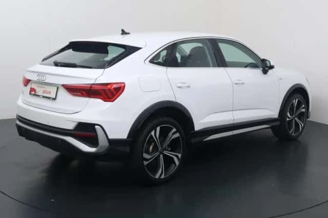 Audi Q3 (2023) thumbnail 5