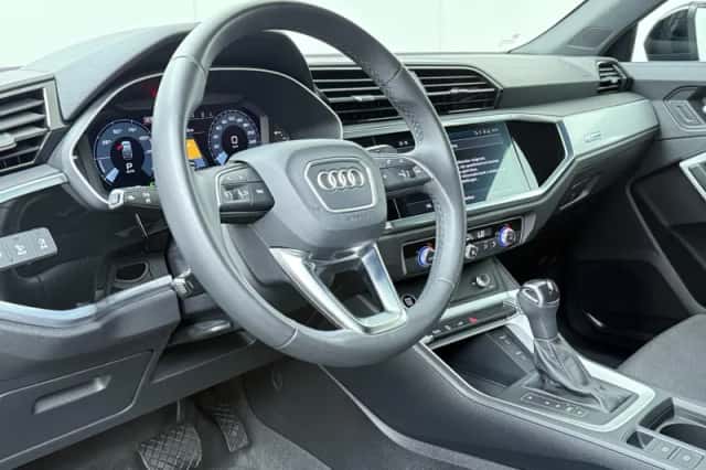 Audi Q3 (2022) thumbnail 6