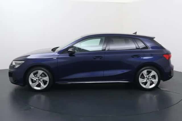 Audi A3 (2022) thumbnail 2