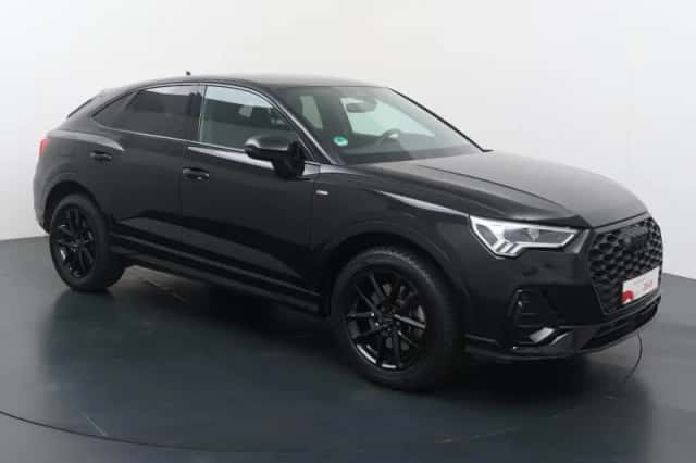 Audi Q3 (2022) thumbnail 3