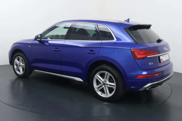 Audi Q5 (2023) thumbnail 4