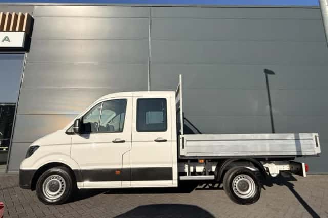 Volkswagen Crafter (2024) thumbnail 2
