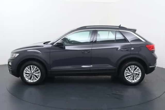 Volkswagen T-Roc (2021) thumbnail 2