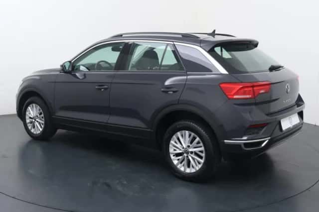 Volkswagen T-Roc (2021) thumbnail 4