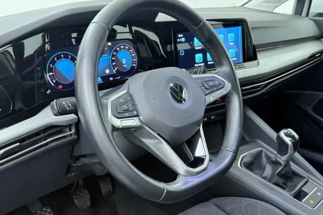 Volkswagen Golf (2020) thumbnail 6