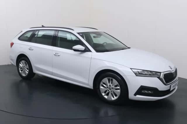 Škoda Octavia (2022) thumbnail 3