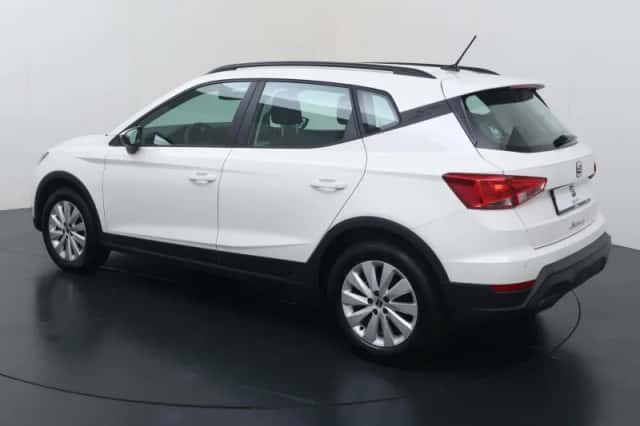 SEAT Arona (2024) thumbnail 4