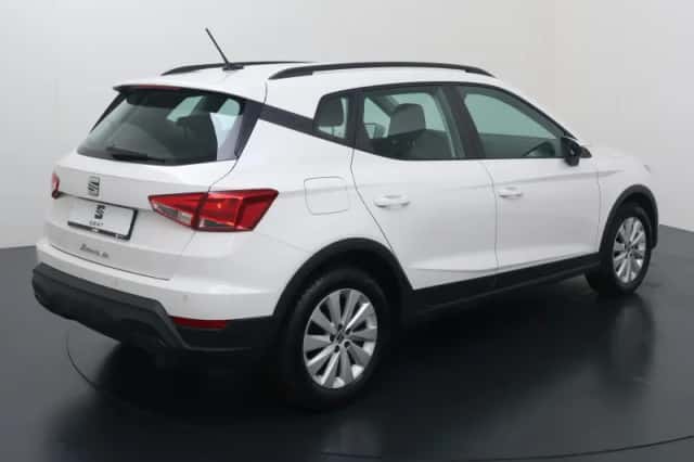 SEAT Arona (2024) thumbnail 5
