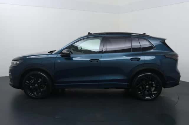 Volkswagen Tiguan (2025) thumbnail 3