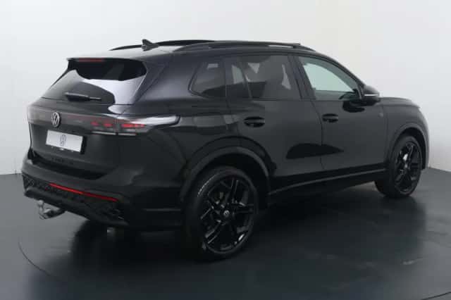 Volkswagen Tiguan (2025) thumbnail 5