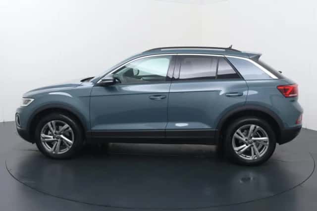 Volkswagen T-Roc (2025) thumbnail 2