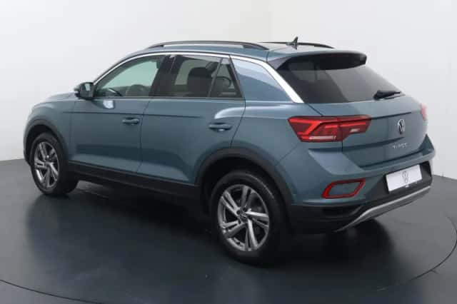 Volkswagen T-Roc (2025) thumbnail 4
