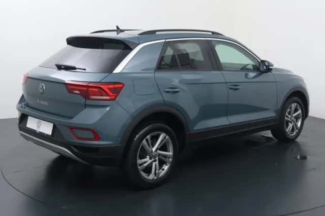 Volkswagen T-Roc (2025) thumbnail 5