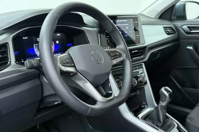 Volkswagen T-Roc (2025) thumbnail 6
