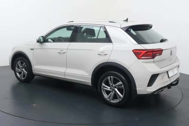 Volkswagen T-Roc (2024) thumbnail 4