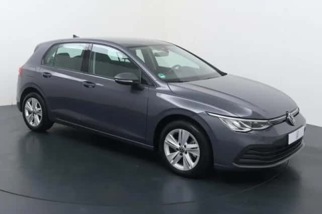 Volkswagen Golf (2024) thumbnail 3