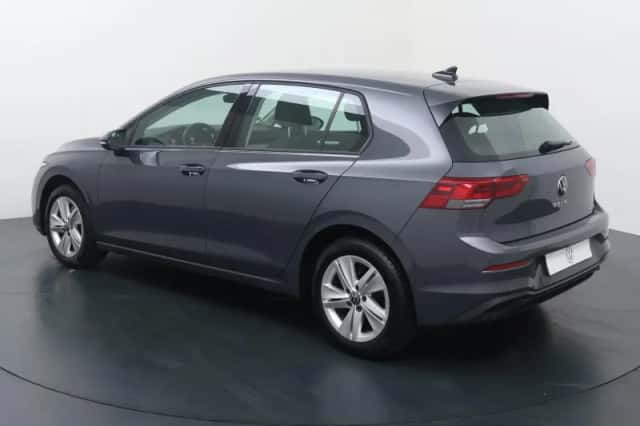 Volkswagen Golf (2024) thumbnail 5