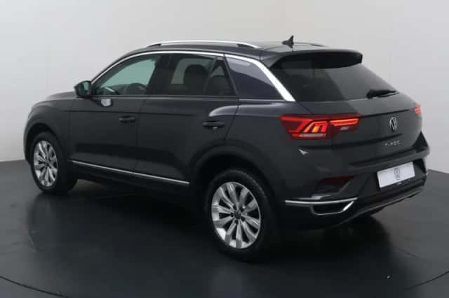 Volkswagen T-Roc (2021) thumbnail 4