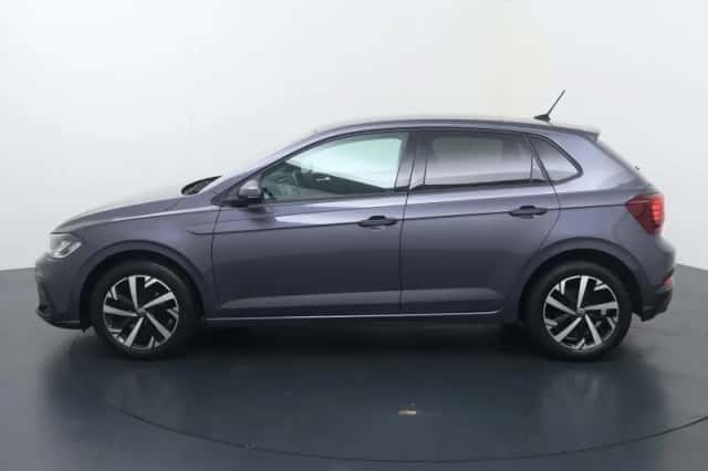 Volkswagen Polo (2022) thumbnail 2