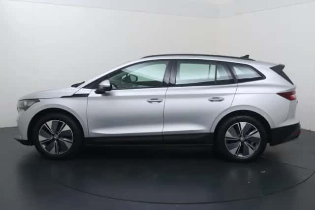 Škoda Enyaq (2022) thumbnail 2