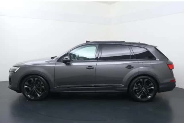 Audi Q7 (2025) thumbnail 2