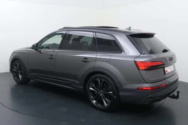 Audi Q7 (2025) thumbnail 4