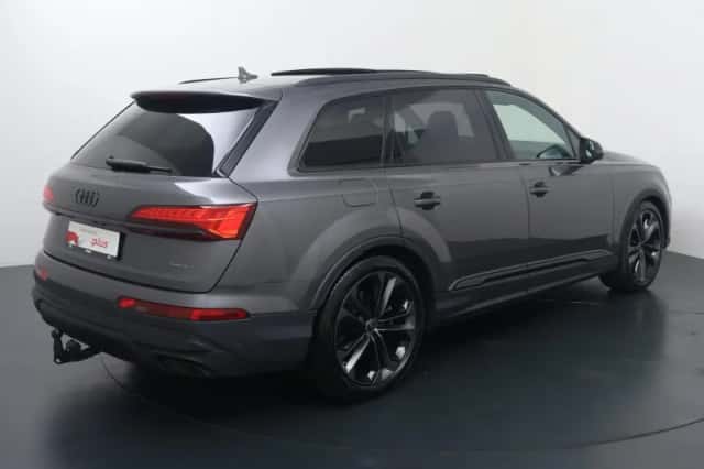 Audi Q7 (2025) thumbnail 5