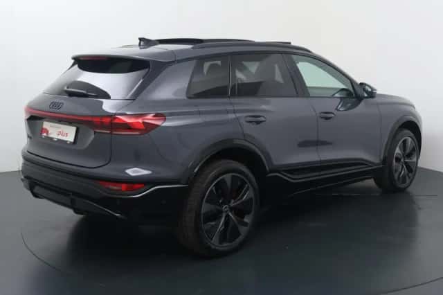 Audi SQ6 e-tron (2024) thumbnail 5