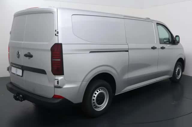 Volkswagen E-Transporter (2026) thumbnail 5