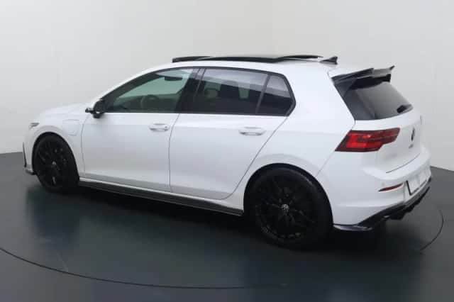 Volkswagen Golf (2021) thumbnail 4