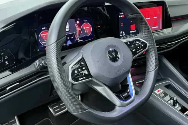 Volkswagen Golf (2021) thumbnail 6