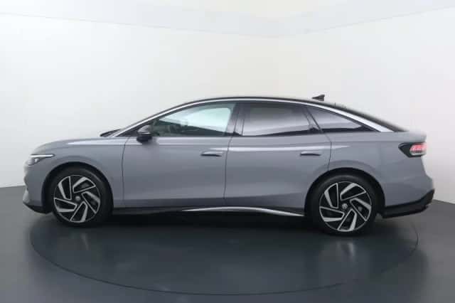 Volkswagen ID.7 (2024) thumbnail 2