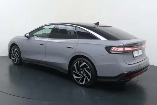 Volkswagen ID.7 (2024) thumbnail 4