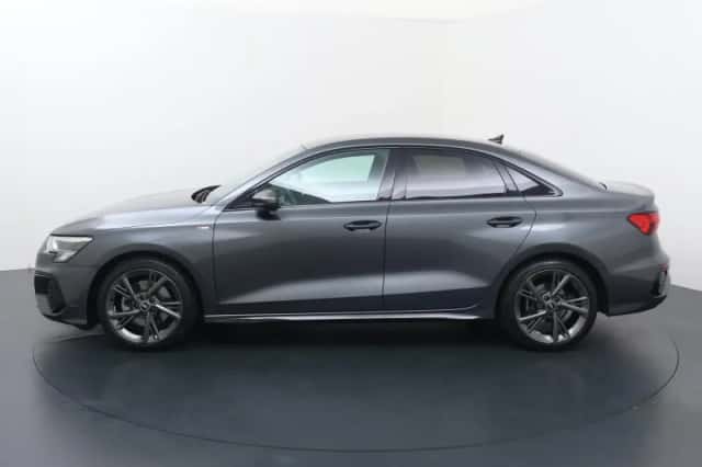 Audi A3 (2021) thumbnail 2