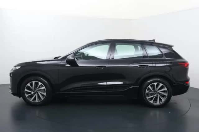 Audi Q6 e-tron (2024) thumbnail 2