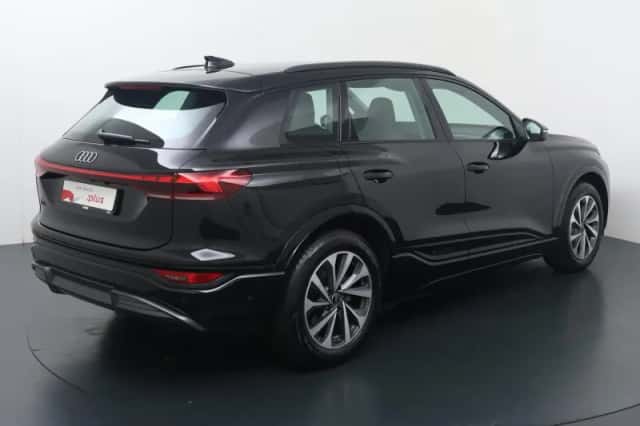 Audi Q6 e-tron (2024) thumbnail 6