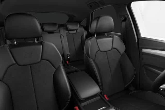 Audi Q5 (2024) thumbnail 3