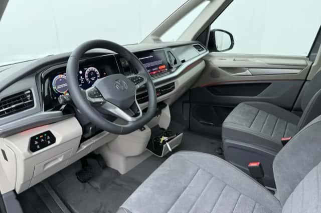 Volkswagen Multivan (2026) thumbnail 6