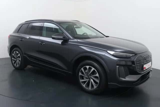 Audi Q6 e-tron (2025) thumbnail 3