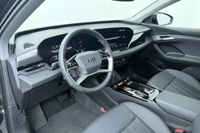 Audi Q6 e-tron (2025) thumbnail 6