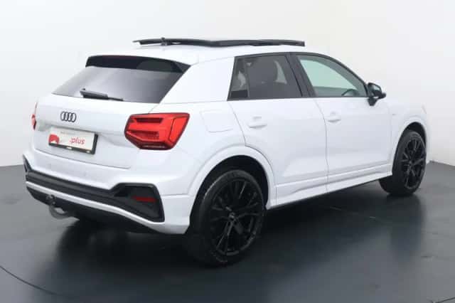 Audi Q2 (2021) thumbnail 5