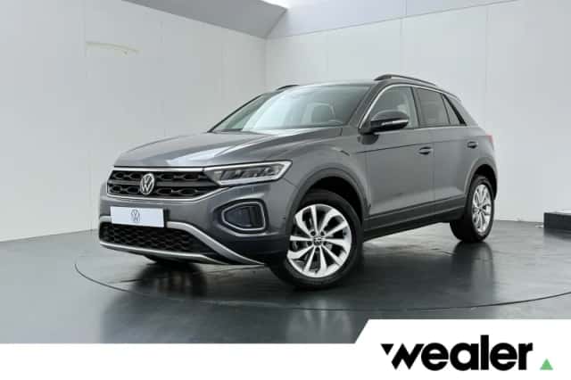 Volkswagen T-Roc (2024) thumbnail 1